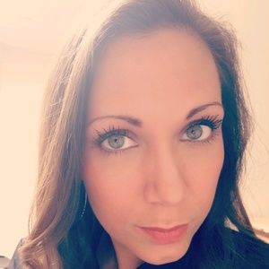 Meet your Posher, Jillian